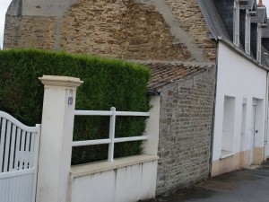 The same house today, looking much like it did on 13th June 1944