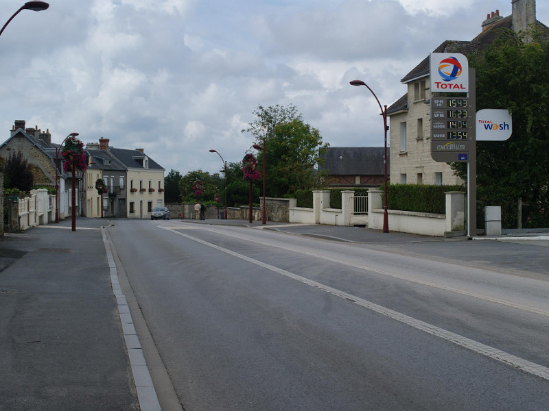 Another view, with the house where RSM Holloway’s Cromwell would be knocked out on the left