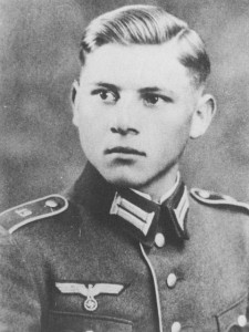 Wittmann in army uniform. Visible on the shoulder bar of his uniform is the number of his regiment, the 19th based in Freising near Munich